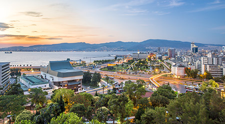 Repülőjegyek Prága Izmir